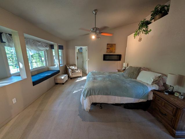 10388 Kenwood Dr, Grass Valley, CA 95949