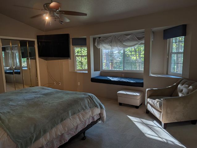 10388 Kenwood Dr, Grass Valley, CA 95949