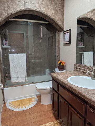 10388 Kenwood Dr, Grass Valley, CA 95949