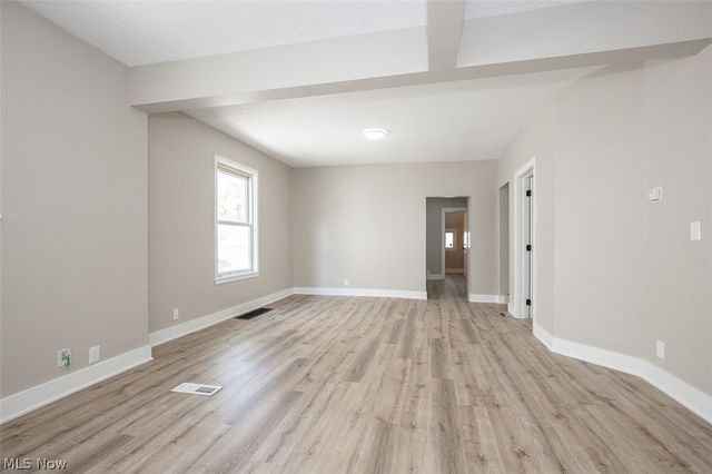 1521 Newman Avenue, Lakewood, OH 44107