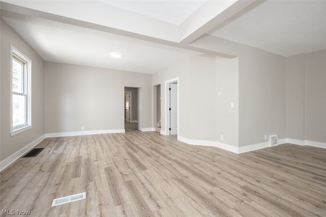 1521 Newman Avenue, Lakewood, OH 44107