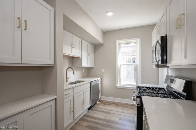 1521 Newman Avenue, Lakewood, OH 44107