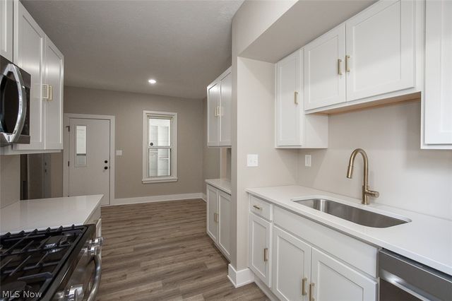 1521 Newman Avenue, Lakewood, OH 44107