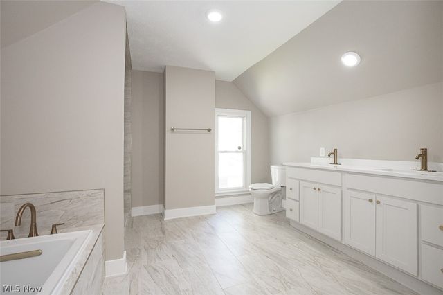 1521 Newman Avenue, Lakewood, OH 44107