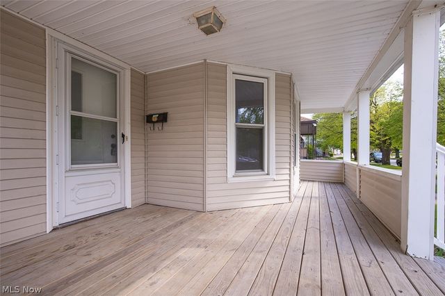 1521 Newman Avenue, Lakewood, OH 44107