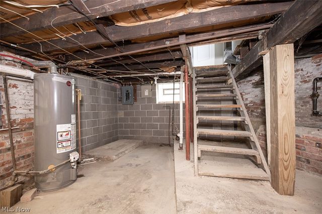 1521 Newman Avenue, Lakewood, OH 44107
