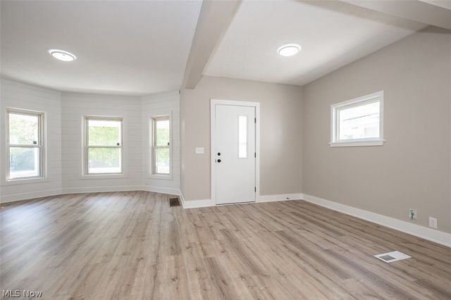 1521 Newman Avenue, Lakewood, OH 44107