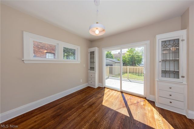 3520 Bainbridge Road, Cleveland Heights, OH 44118