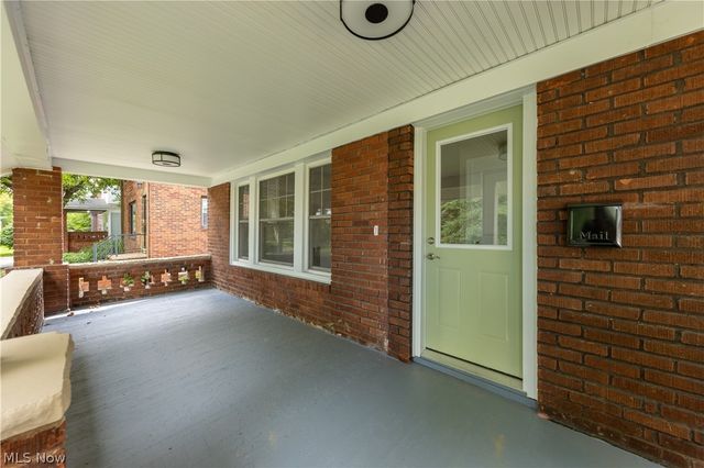 3520 Bainbridge Road, Cleveland Heights, OH 44118