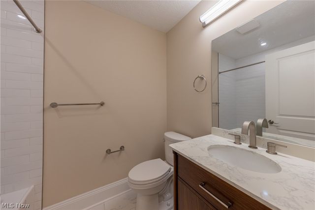 3520 Bainbridge Road, Cleveland Heights, OH 44118