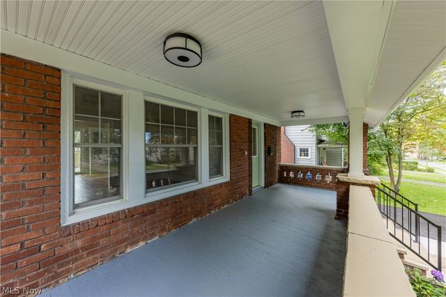 3520 Bainbridge Road, Cleveland Heights, OH 44118