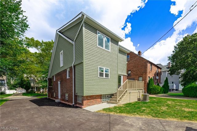 3520 Bainbridge Road, Cleveland Heights, OH 44118