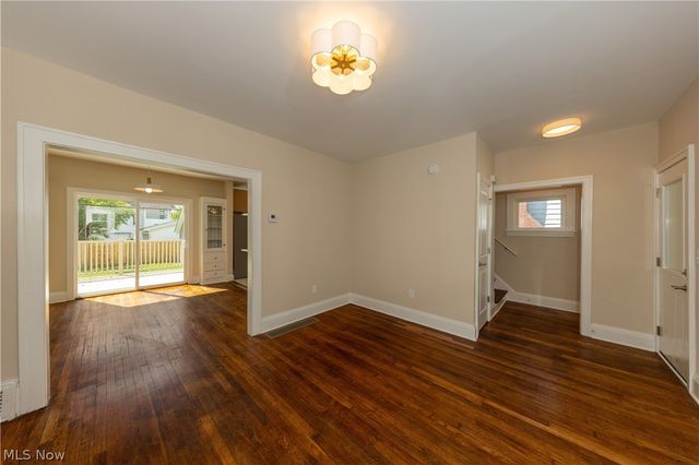 3520 Bainbridge Road, Cleveland Heights, OH 44118
