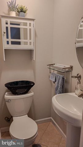 3520 CHURCHILL LN, Philadelphia, PA 19114