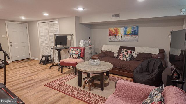 3520 CHURCHILL LN, Philadelphia, PA 19114