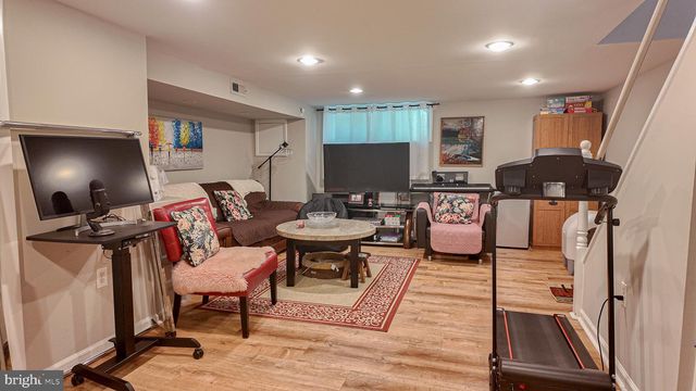3520 CHURCHILL LN, Philadelphia, PA 19114