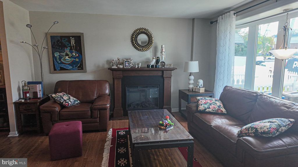 3520 CHURCHILL LN, PHILADELPHIA, PA 19114 — photo 4