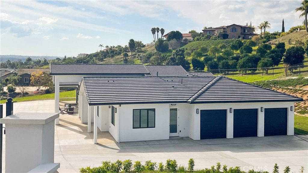 2027 Via Monserate, Fallbrook, CA 92028 — photo 2