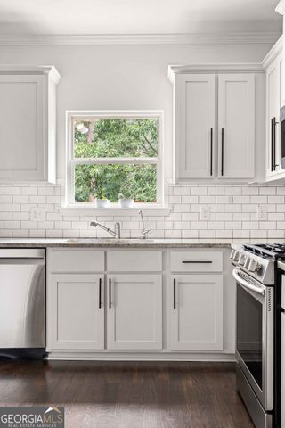 124 Sisson Avenue NE, Atlanta, GA 30317