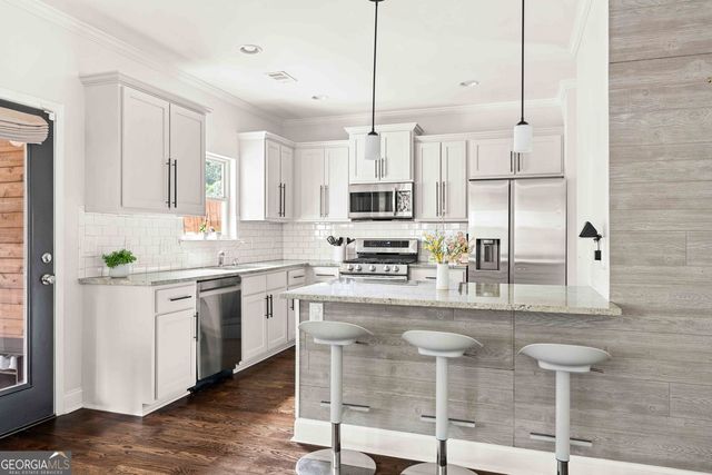 124 Sisson Avenue NE, Atlanta, GA 30317