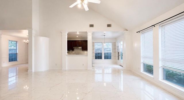 423 Blossomwood Drive, League City, TX 77573