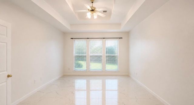 423 Blossomwood Drive, League City, TX 77573