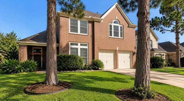 423 Blossomwood Drive, League City, TX 77573