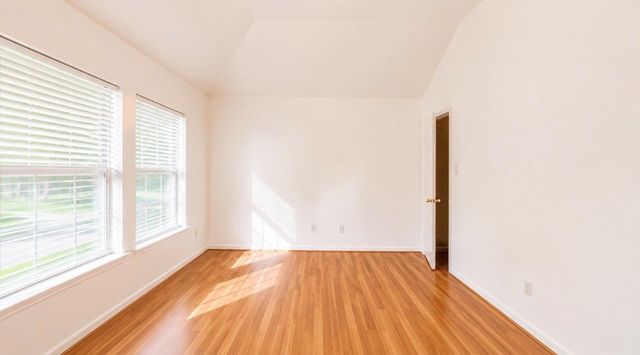 423 Blossomwood Drive, League City, TX 77573