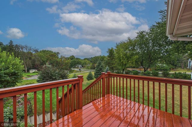 2728 Sunset Lane, Burnsville, MN 55337