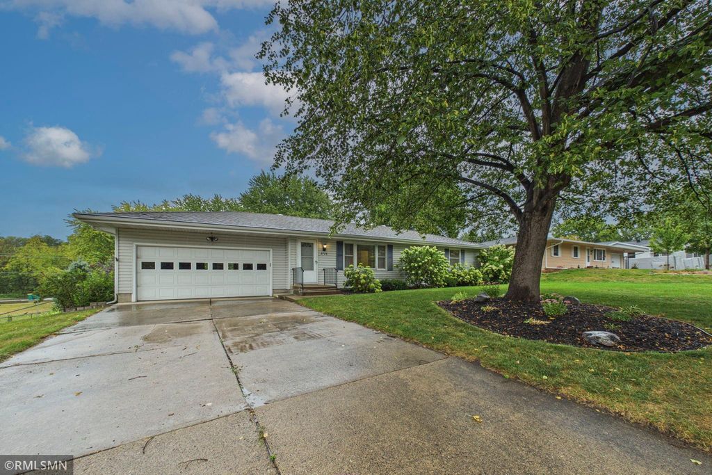 2728 Sunset Lane, Burnsville, MN 55337 — photo 2