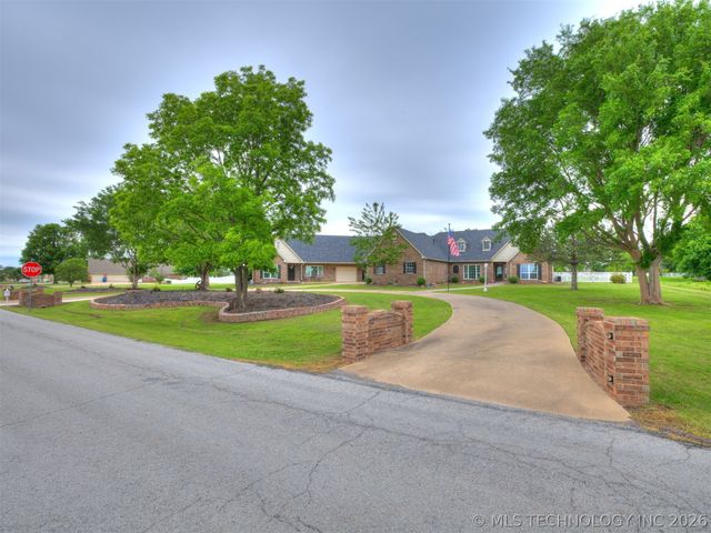 15611 E 112th Street North, Owasso, OK 74055