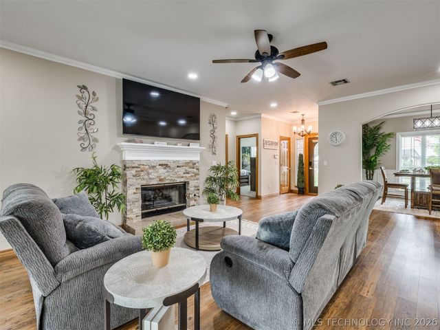 15611 E 112th Street North, Owasso, OK 74055
