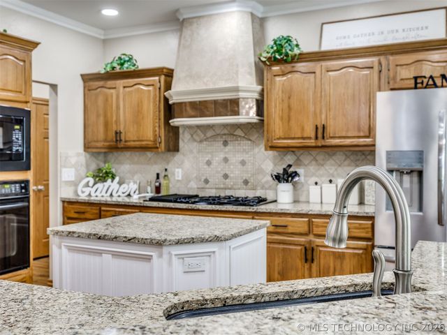 15611 E 112th Street North, Owasso, OK 74055