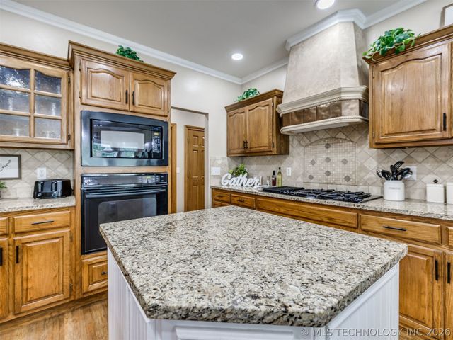 15611 E 112th Street North, Owasso, OK 74055