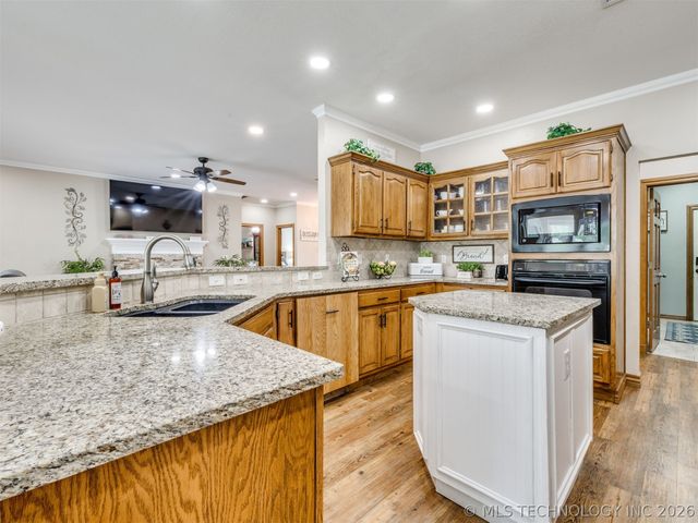 15611 E 112th Street North, Owasso, OK 74055