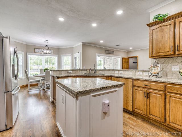 15611 E 112th Street North, Owasso, OK 74055