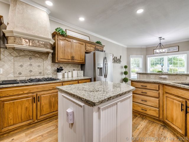15611 E 112th Street North, Owasso, OK 74055