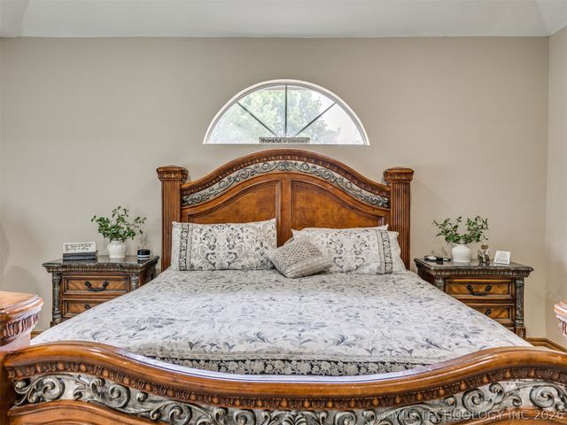 15611 E 112th Street North, Owasso, OK 74055