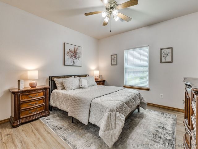 15611 E 112th Street North, Owasso, OK 74055