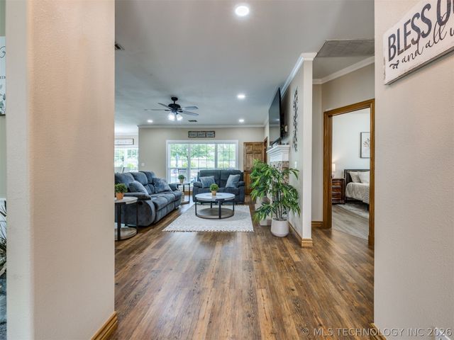 15611 E 112th Street North, Owasso, OK 74055