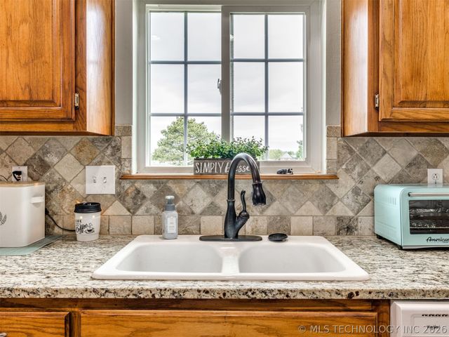 15611 E 112th Street North, Owasso, OK 74055
