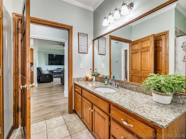15611 E 112th Street North, Owasso, OK 74055
