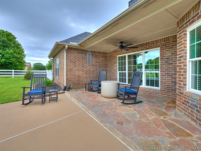 15611 E 112th Street North, Owasso, OK 74055