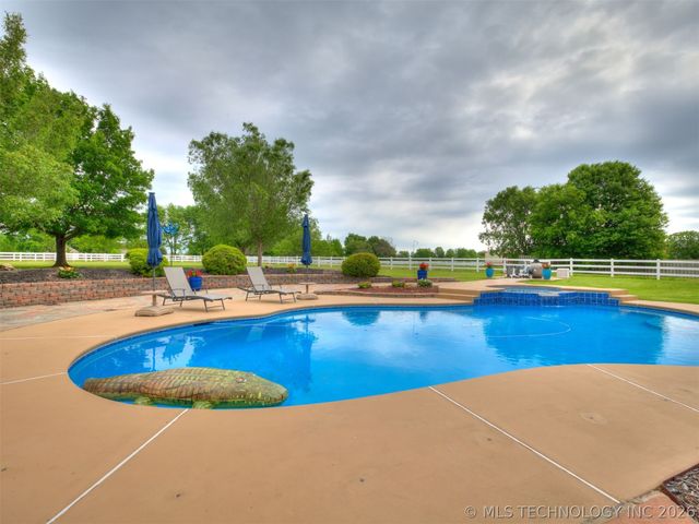 15611 E 112th Street North, Owasso, OK 74055