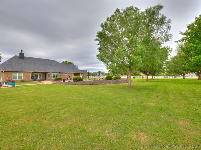 15611 E 112th Street North, Owasso, OK 74055
