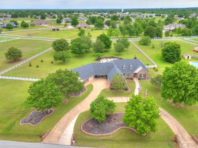 15611 E 112th Street North, Owasso, OK 74055