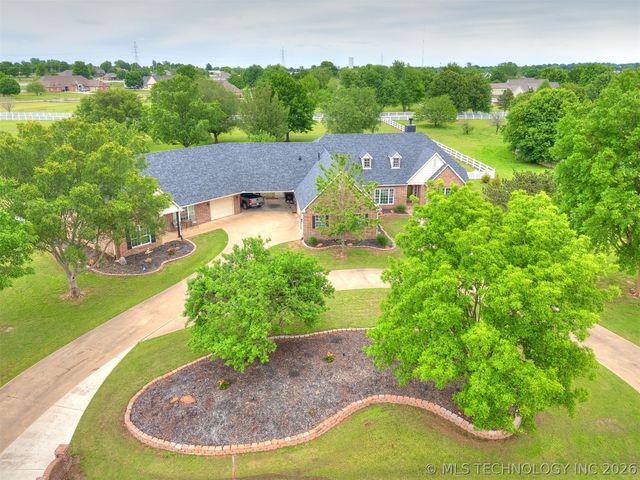 15611 E 112th Street North, Owasso, OK 74055
