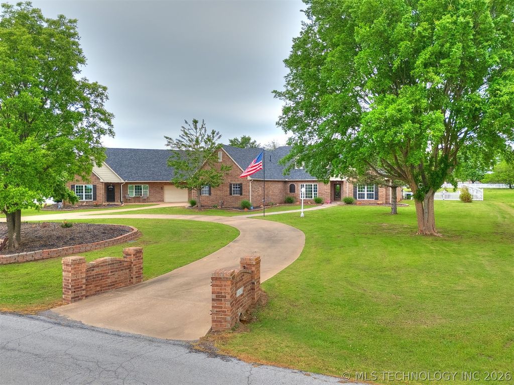 15611 E 112th Street North, Owasso, OK 74055