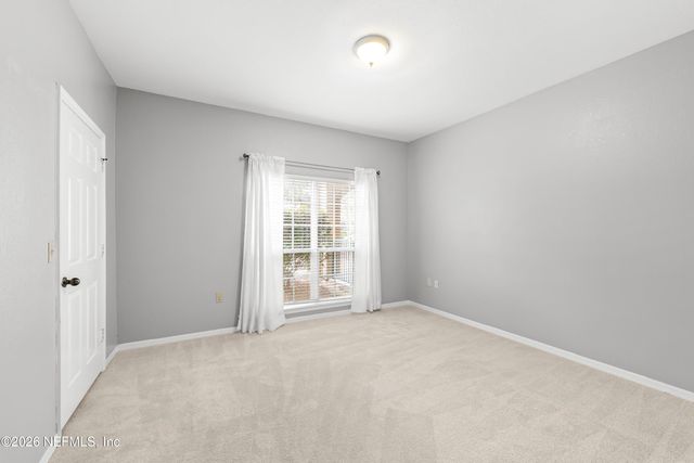 7800 POINT MEADOWS Drive 212, Jacksonville, FL 32256