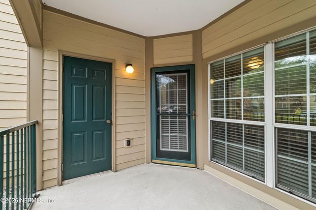 7800 POINT MEADOWS Drive 212, Jacksonville, FL 32256